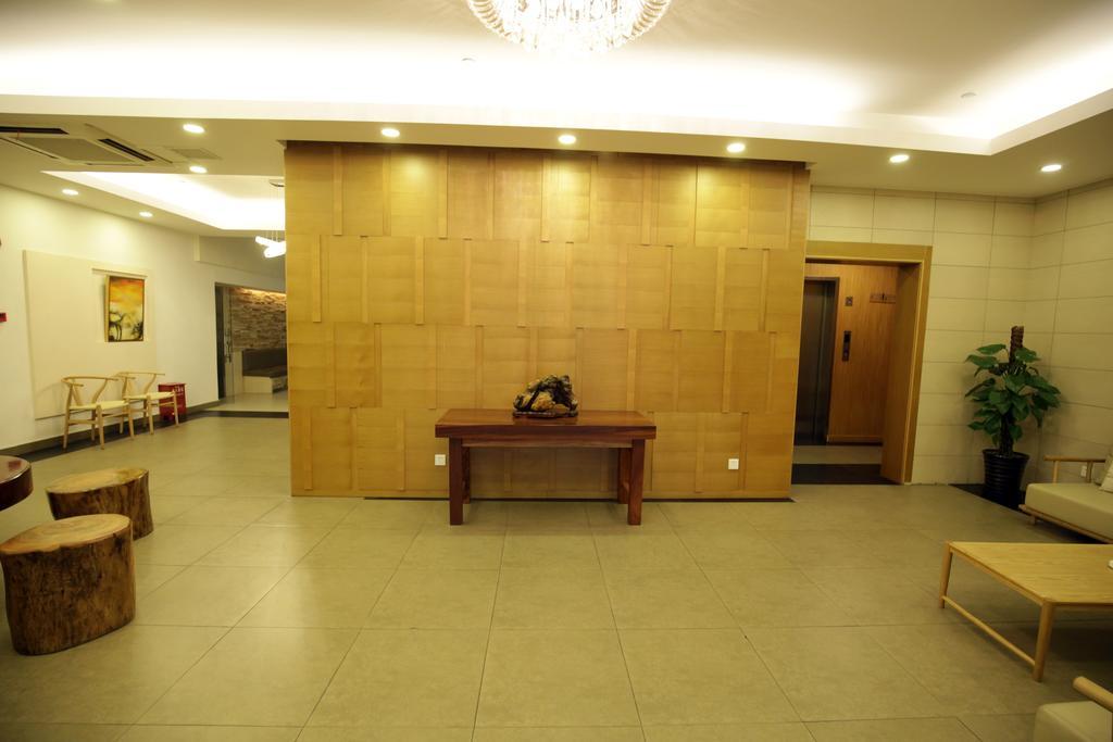 Ji Hotel Jing'An Temple Shanghai Exterior photo